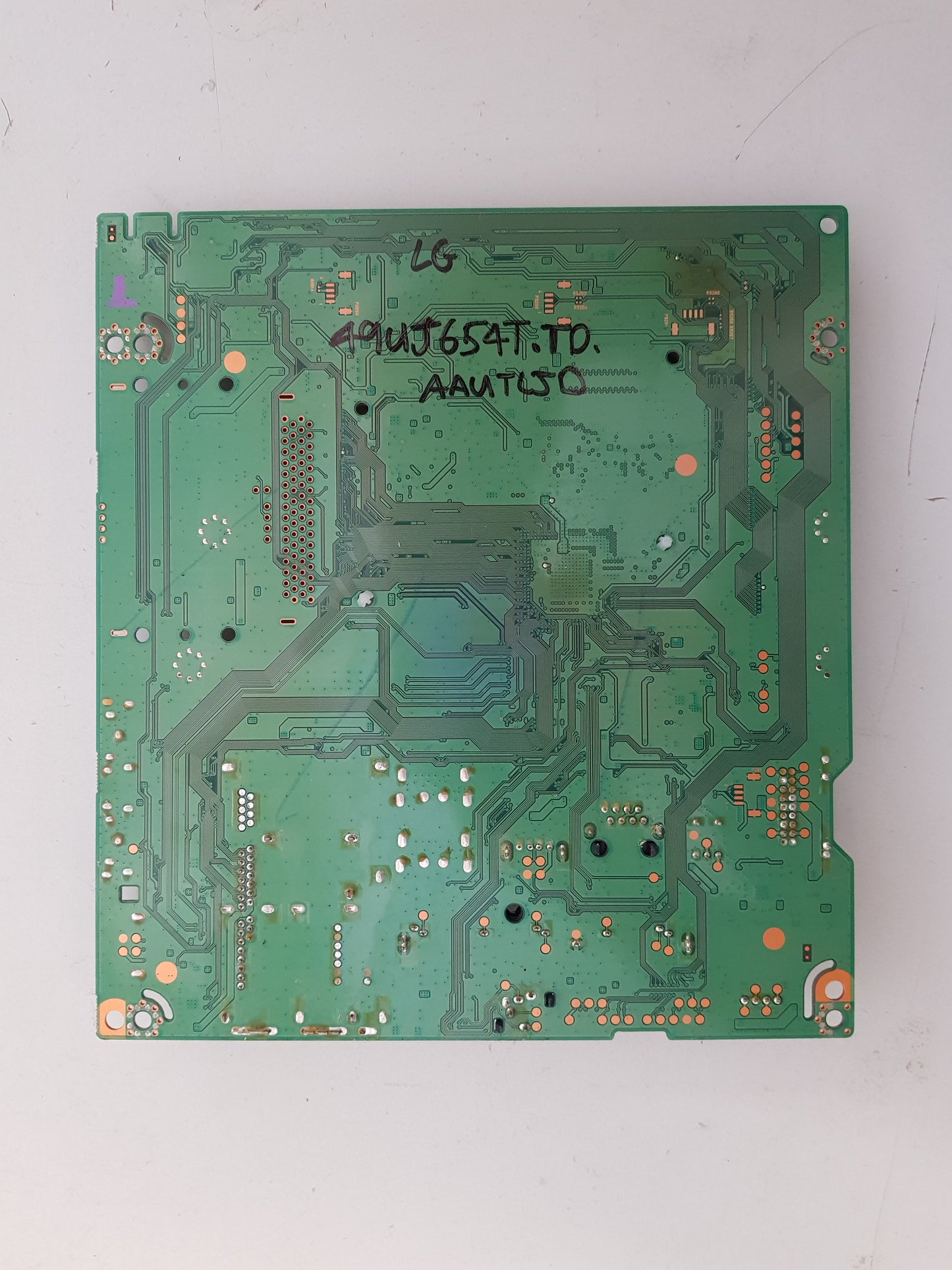 LG 49UJ654T MAIN BOARD 64593302 EAX67133404 1.0
