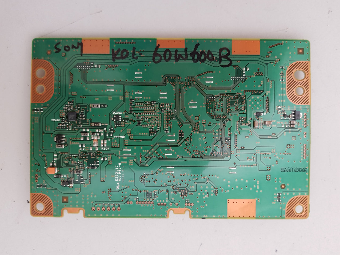 SONY KDL- 60W600B T-CON BOARD RUNTK5475TP 0106FV 1P-013AJ00-4011