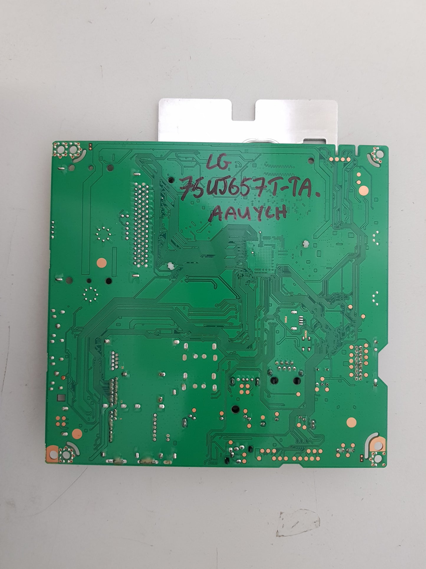 LG 75UJ657T -TA.AAUYLH MAIN BOARD EAX67166104 1.0 EBU64125701 64081801