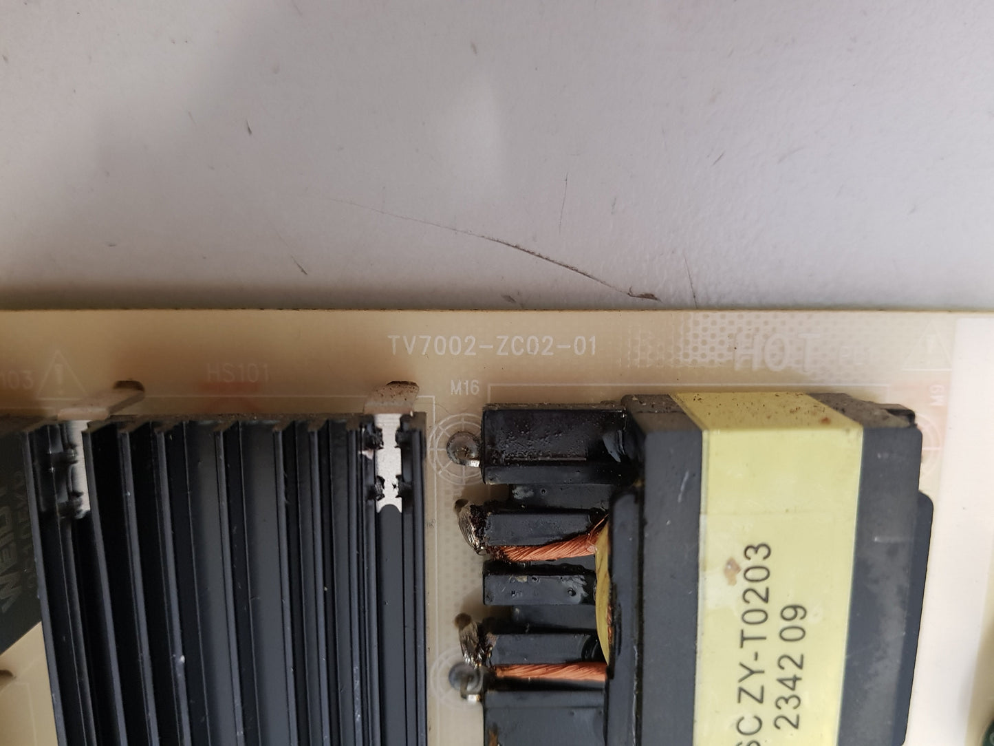 BLAUPUNKT BP650USG9900 POWER SUPPLY BOARD TV7002-ZC02-01