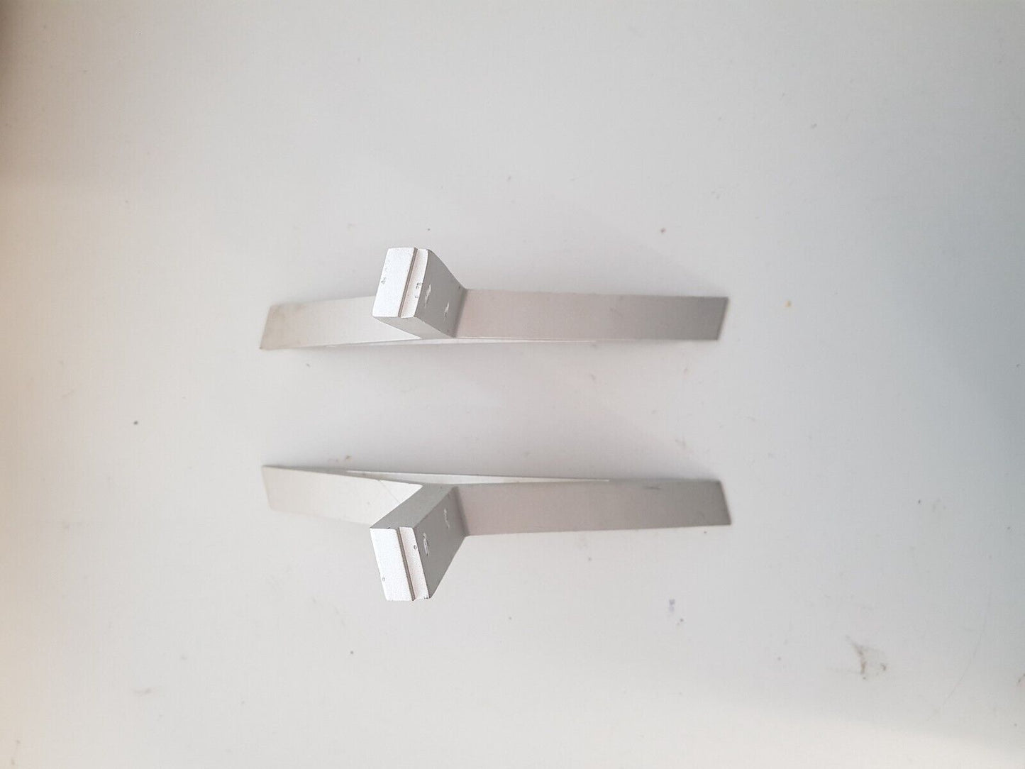 GENUINE TCL U50E5800 L&R FEET