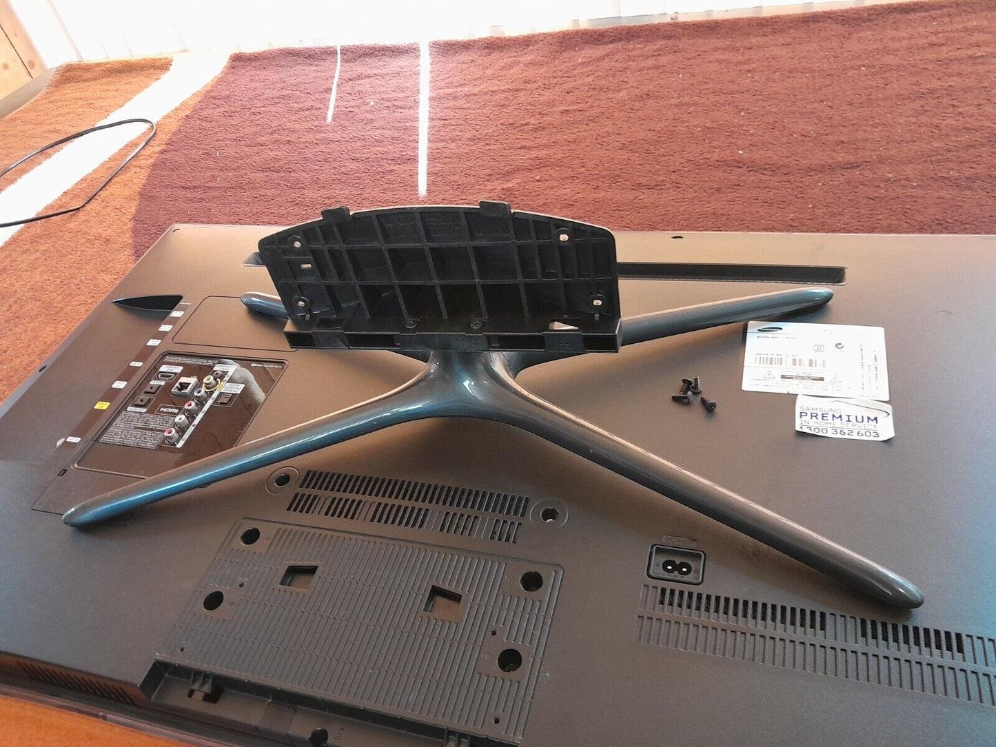 GENUINE SAMSUNG UA40F6400 STAND & SCREWS