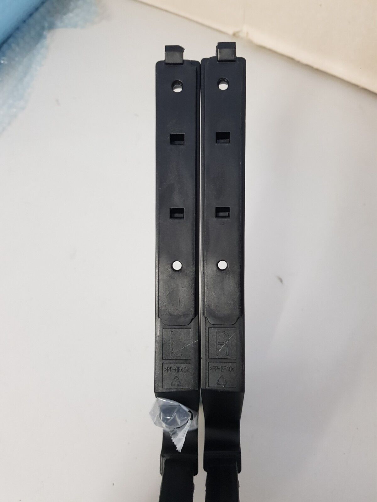 GENUINE SAMSUNG UA65AU9000 L&R FEET & SCREWS BN63-19414X BN63-19401X