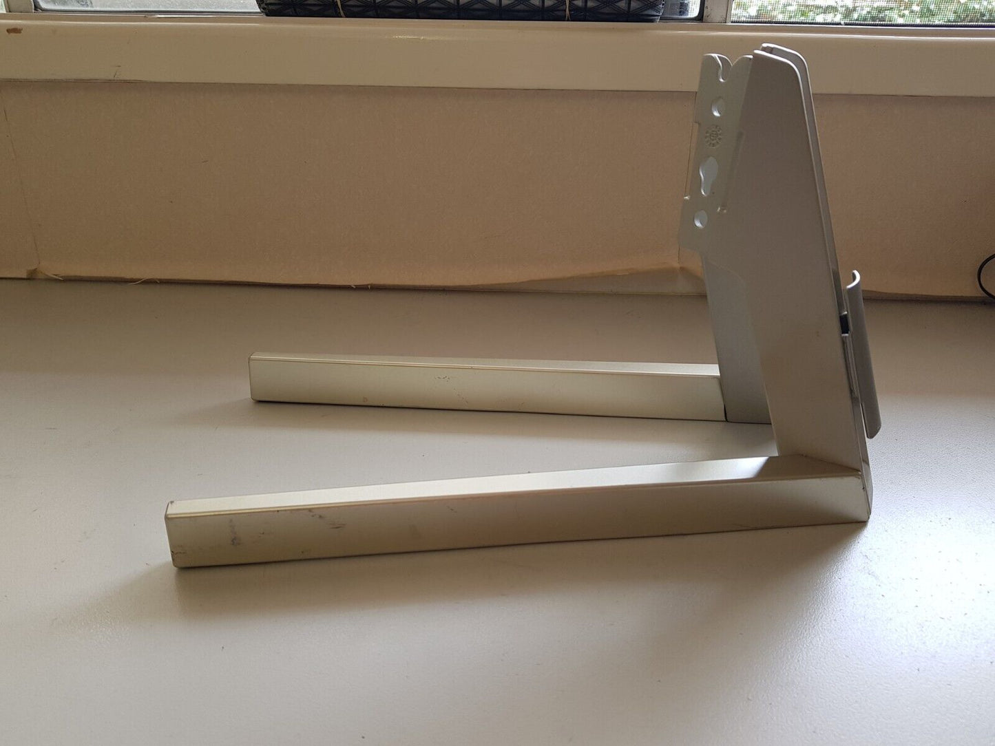 GENUINE SONY 75X9000F L&R FEET & SCREWS