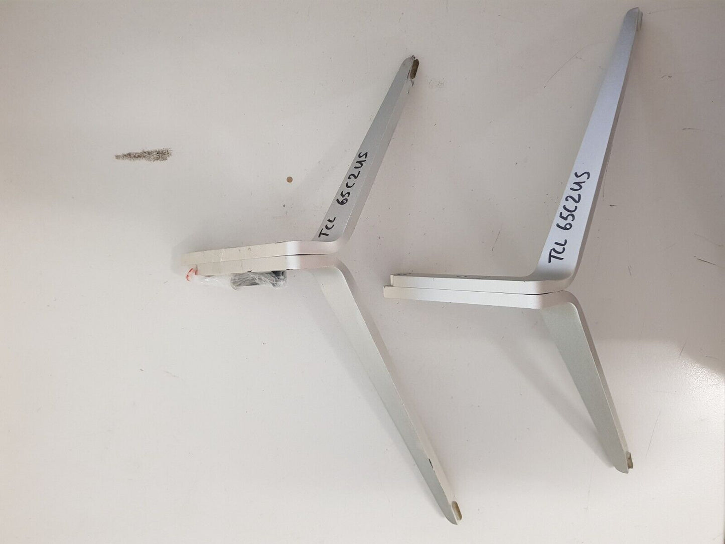 GENUINE TCL 65C2US L&R FEET & SCREWS