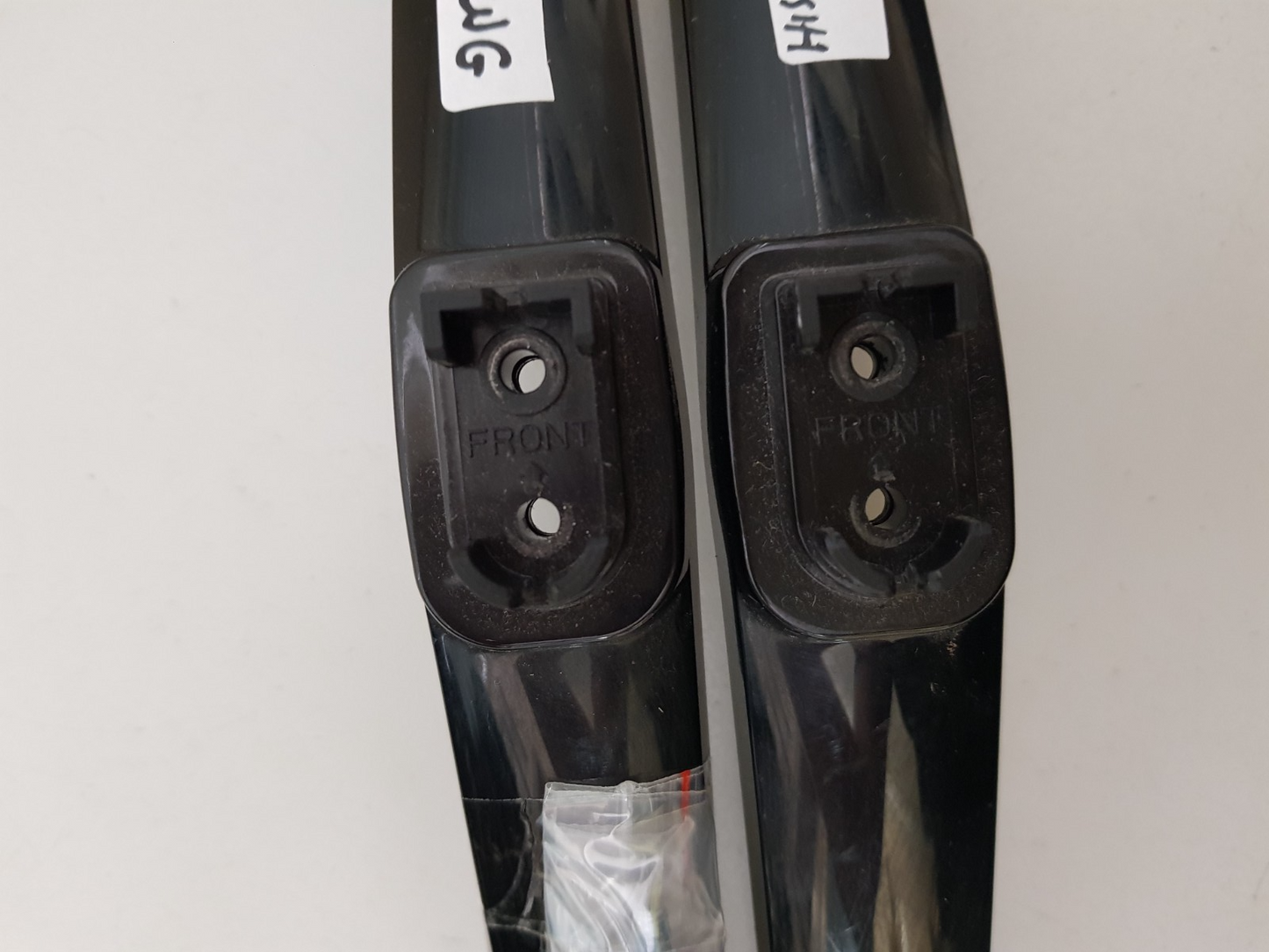 GENUINE HISENSE 55K220PWG L&R FEET & SCREWS