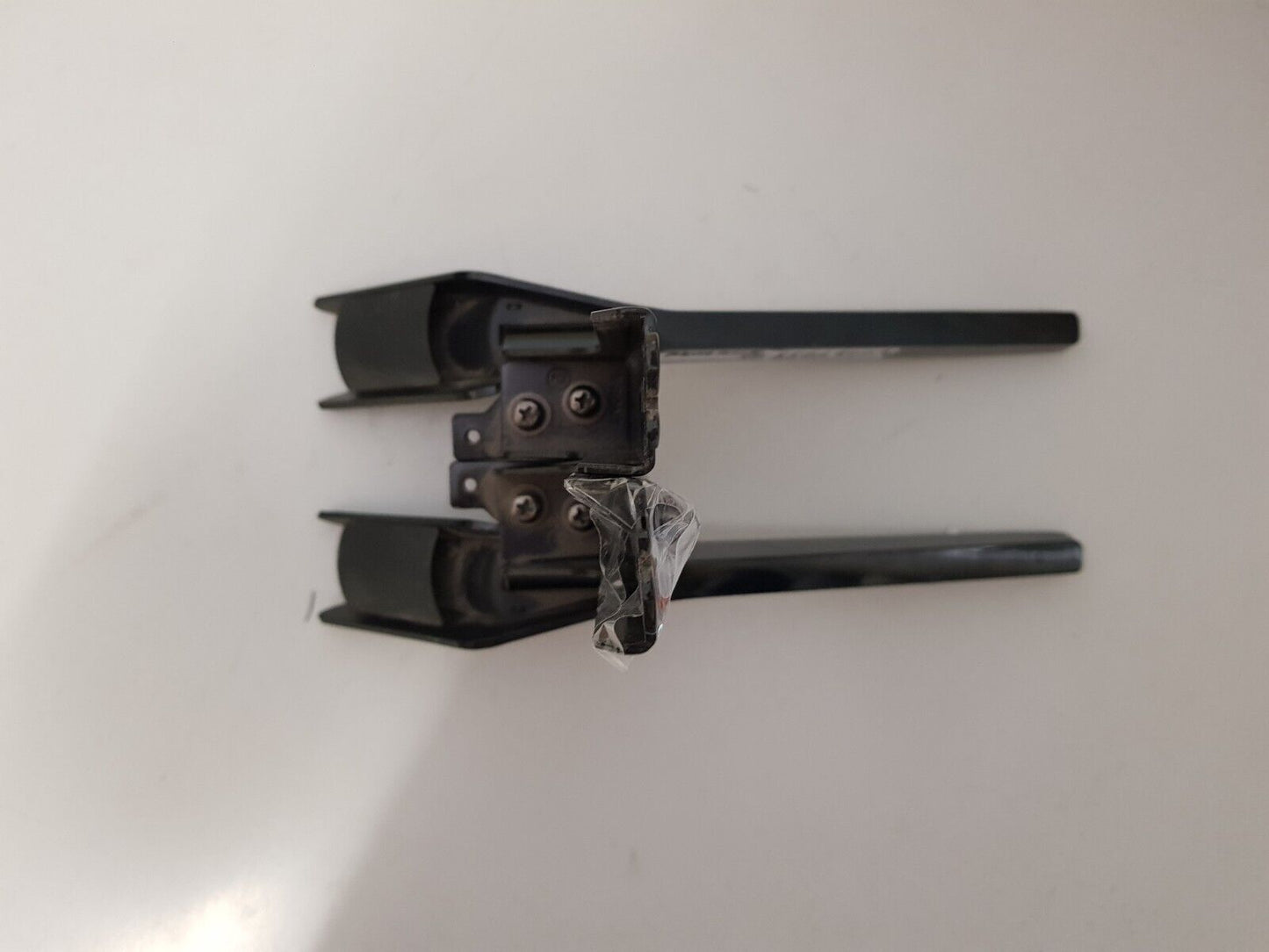 GENUINE PANASONIC TH- 55GX600A L&R FEET & SCREWS