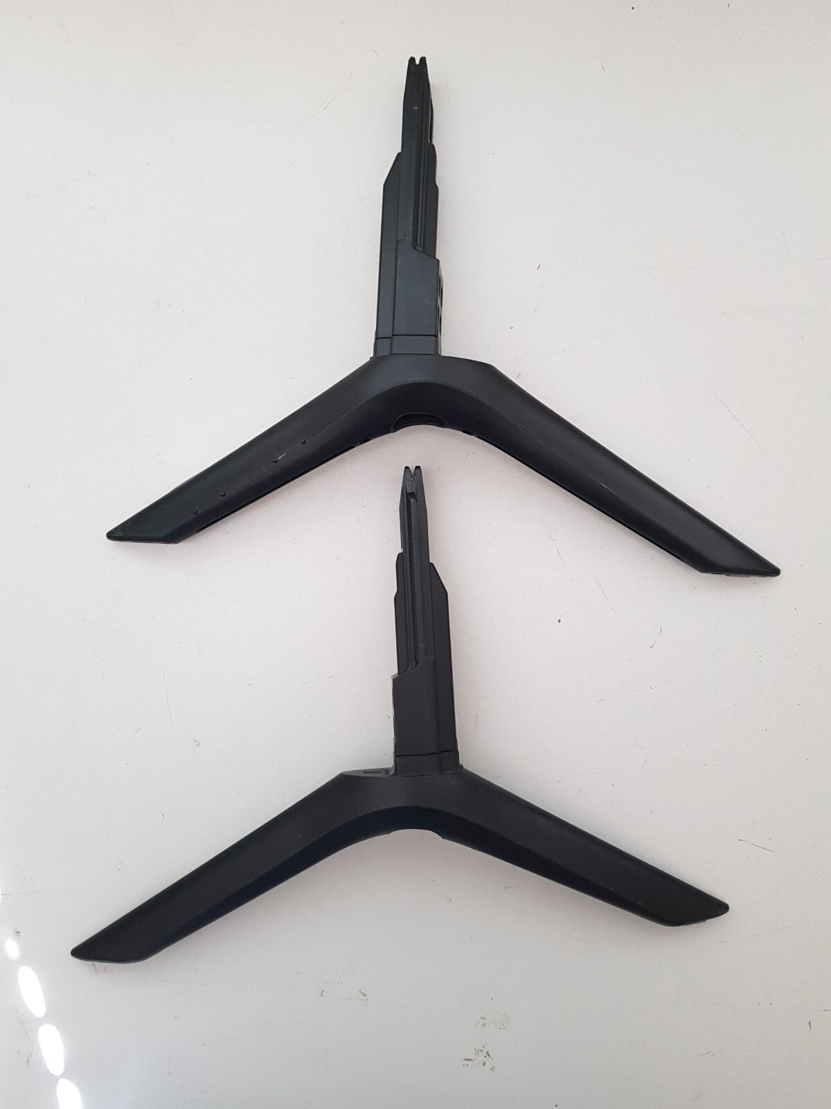 GENUINE SAMSUNG UA65TU8000 L&R FEET