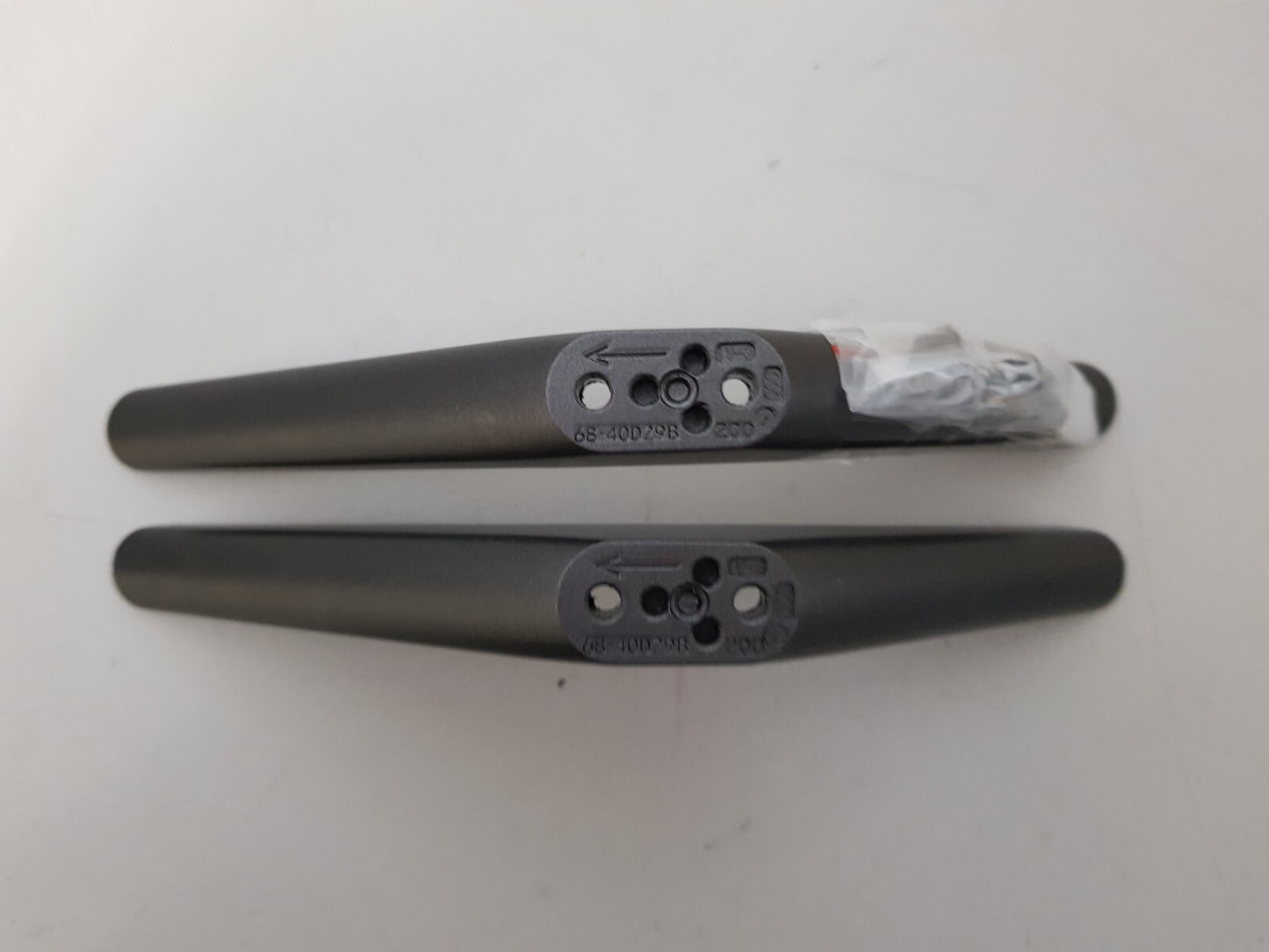 GENUINE TCL 43P745 L&R FEET & SCREWS