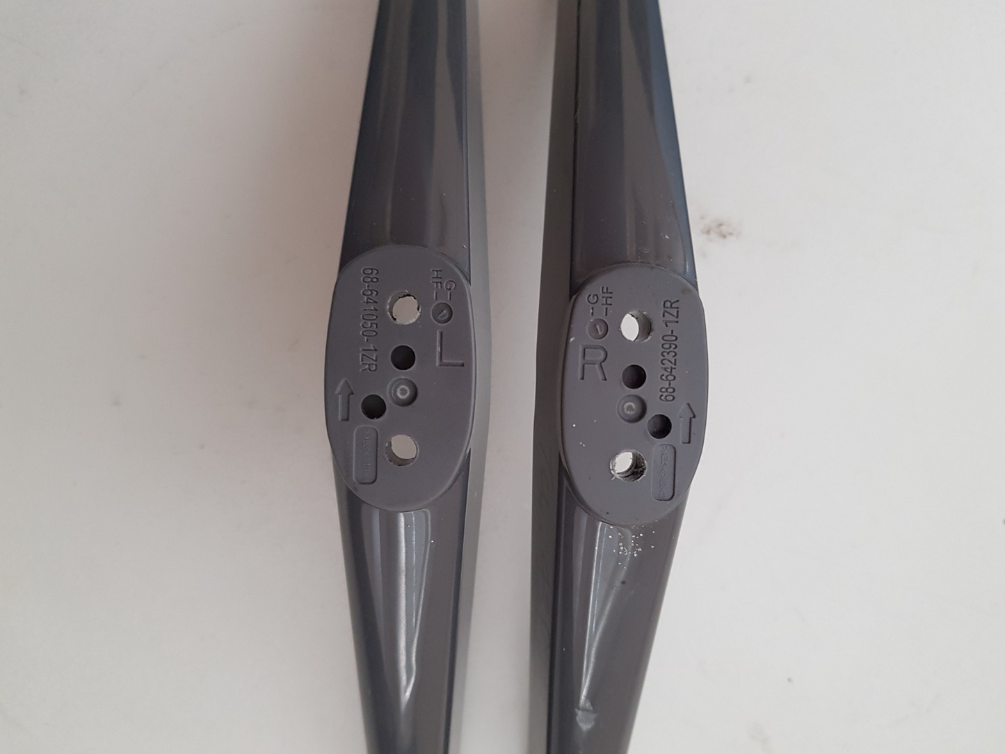 GENUINE TCL 43P735 L&R FEET