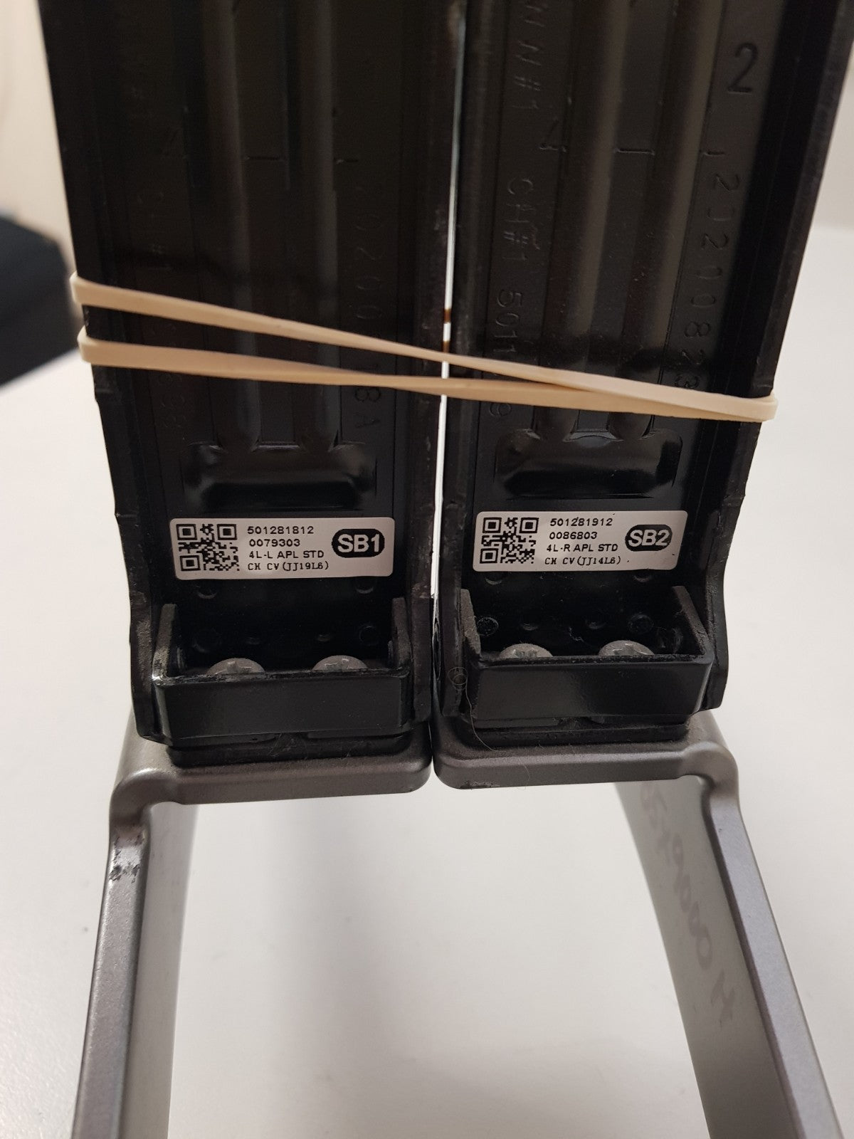 SONY 85X9000H L&R FEET