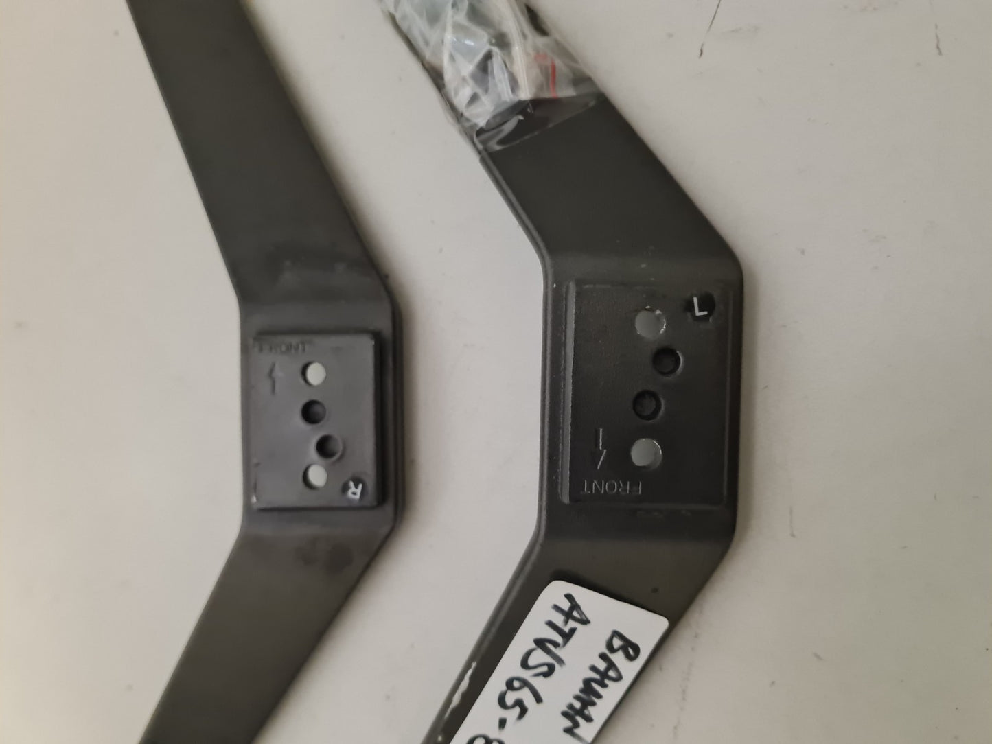 BAUHN ATVS65-815 L&R FEET & SCREWS