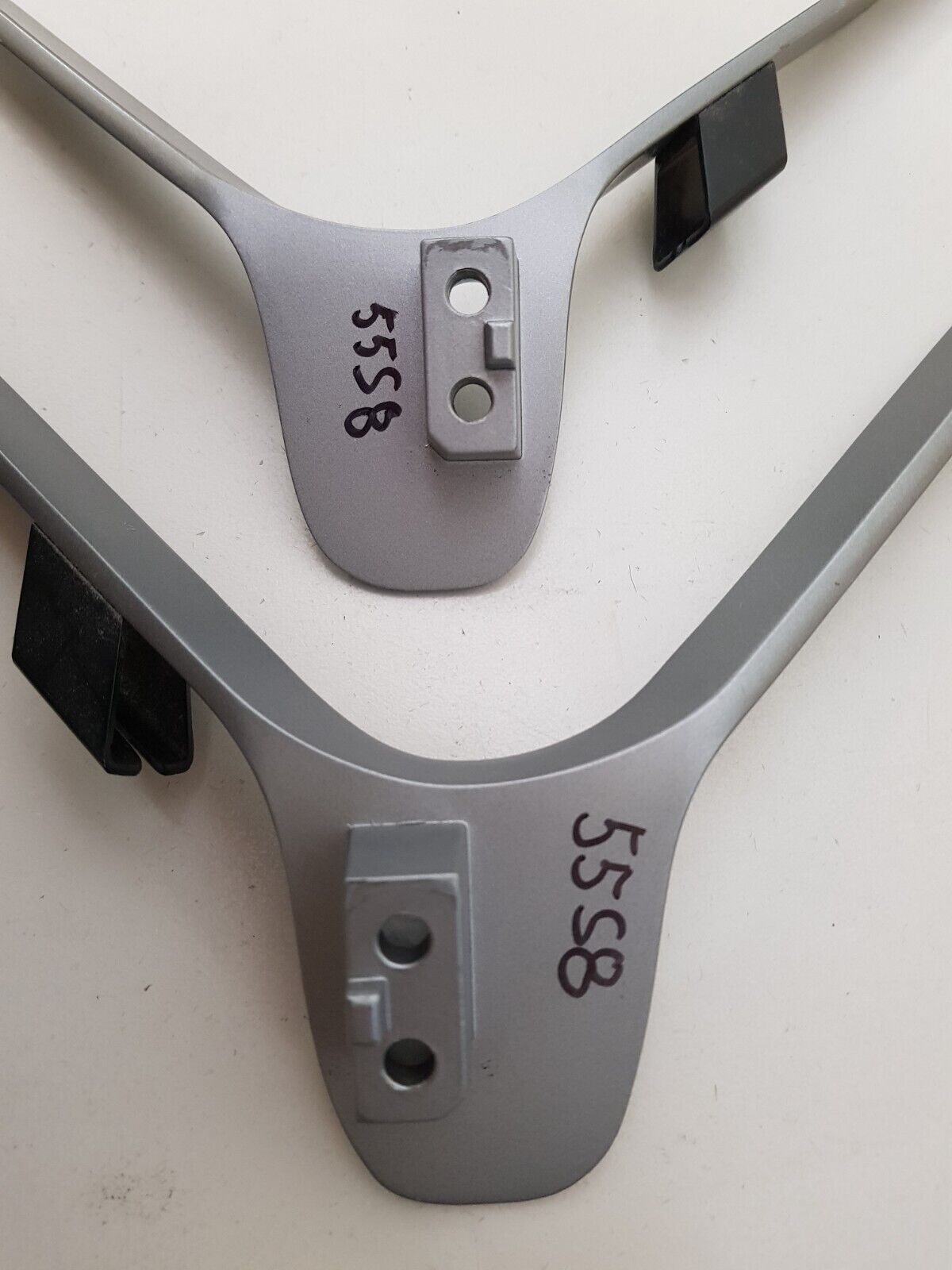 GENUINE HISENSE 55S8 L&R FEET