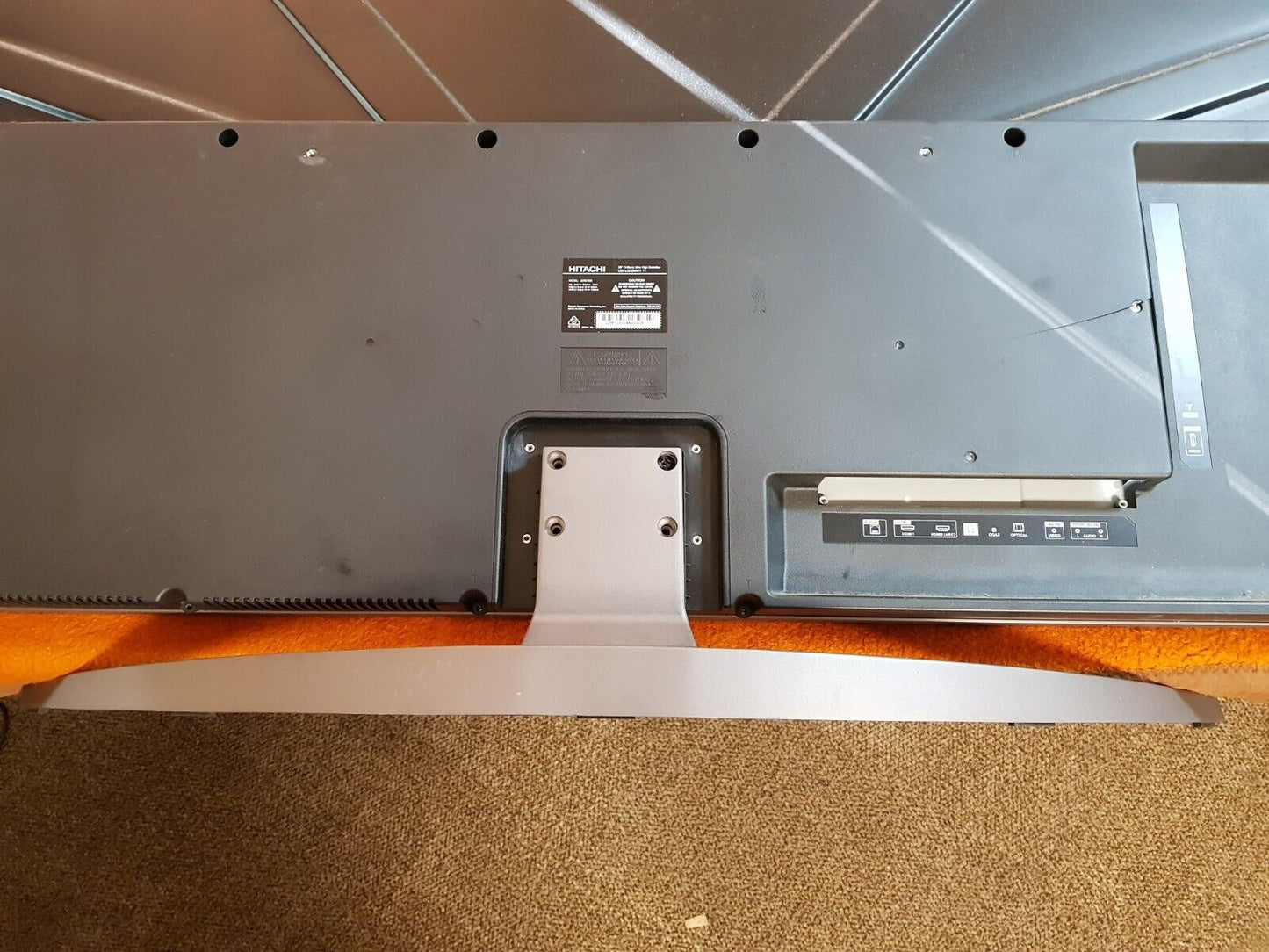 GENUINE HITACHI UZ557200 STAND & SCREWS