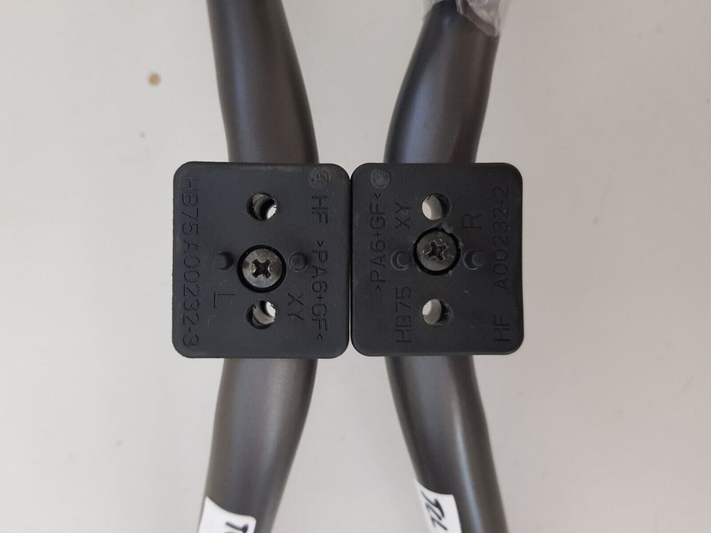 GENUINE TCL 75P735 L&R FEET & SCREWS