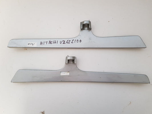 GENUINE HITACHI UZ656100 L&R FEET