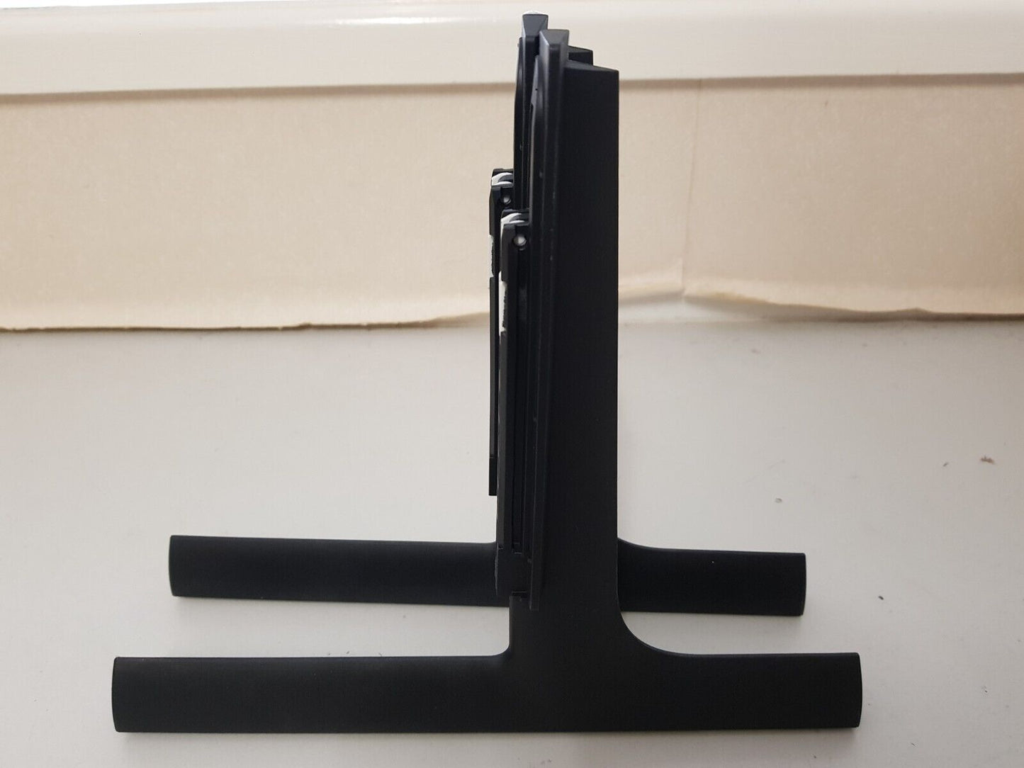 GENUINE SAMSUNG QA65LS03M L&R FEET BN63-19494X