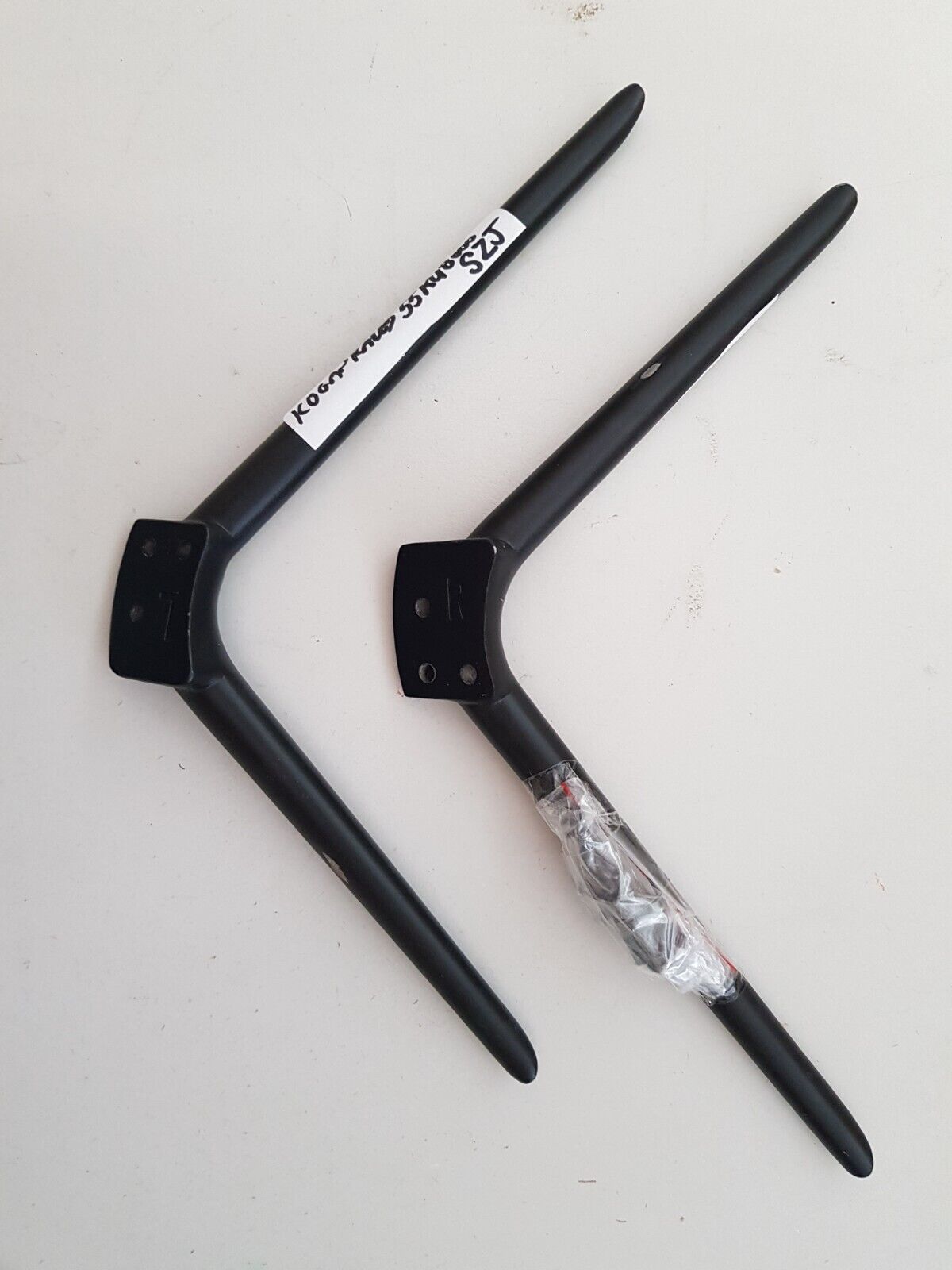 GENUINE KOGAN KALED55KU8000SZJ L&R FEET & SCREWS