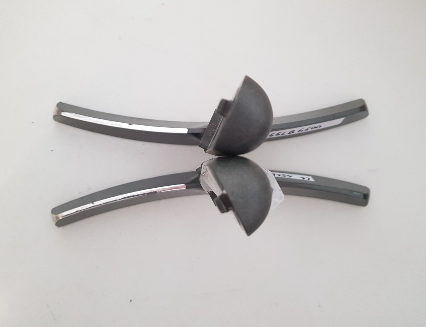 GENUINE LG 55LB6500 L&R FEET & SCREWS