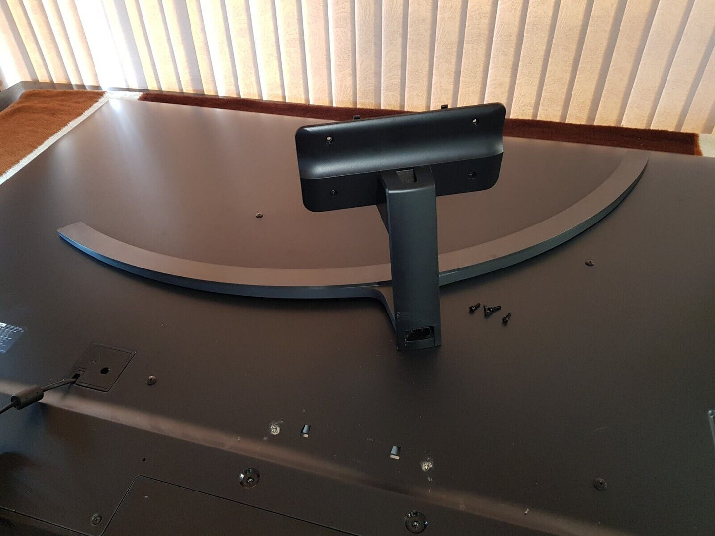 GENUINE LG 86UM7600 STAND & SCREWS