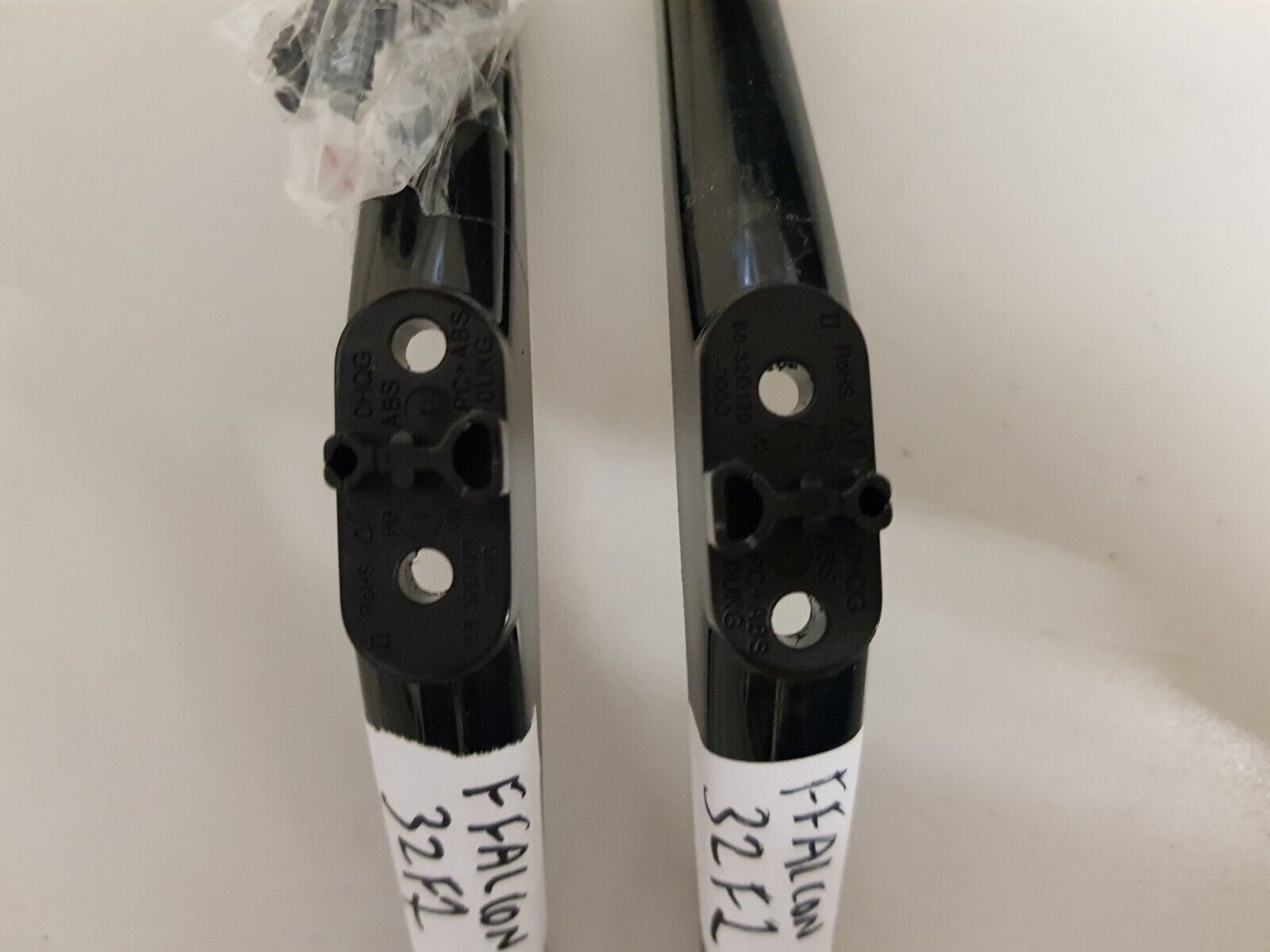 GENUINE FFALCON 32F1 L&R FEET & SCREWS