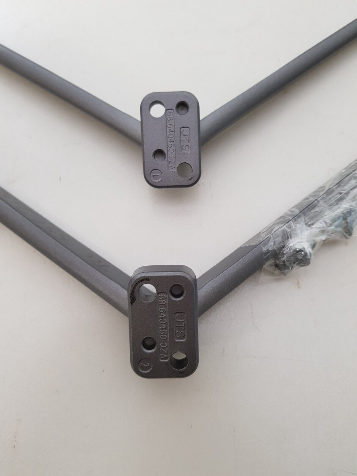 GENUINE TCL 55C715 L&R FEET & SCREWS