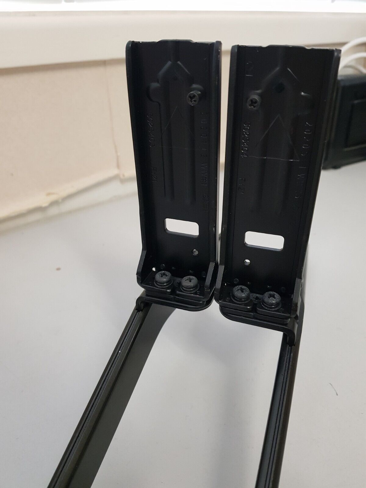 GENUINE SONY 55X85K L&R FEET
