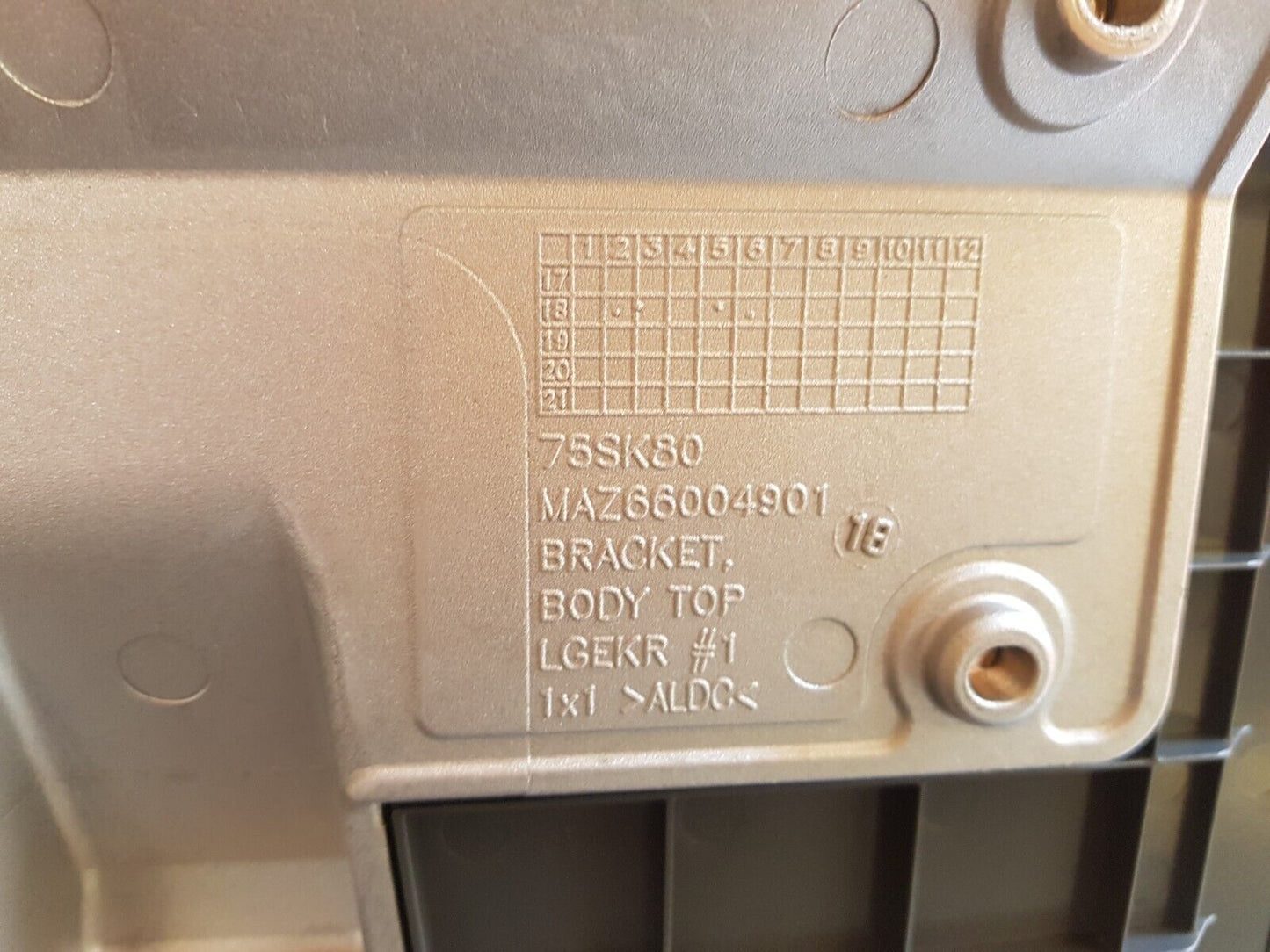 GENUINE LG 75SK8000PTA STAND & SCREWS