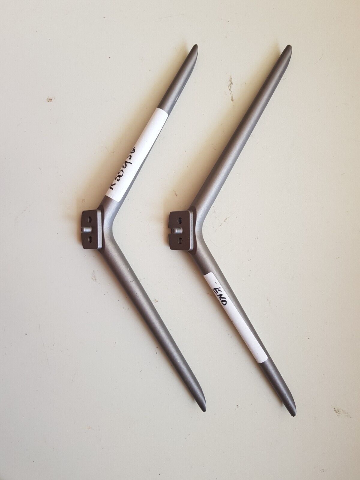 GENUINE EKO K55USG L&R FEET & SCREWS