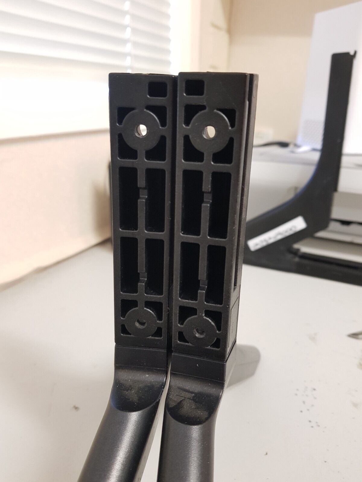 GENUINE SAMSUNG UA75NU7100 L&R FEET