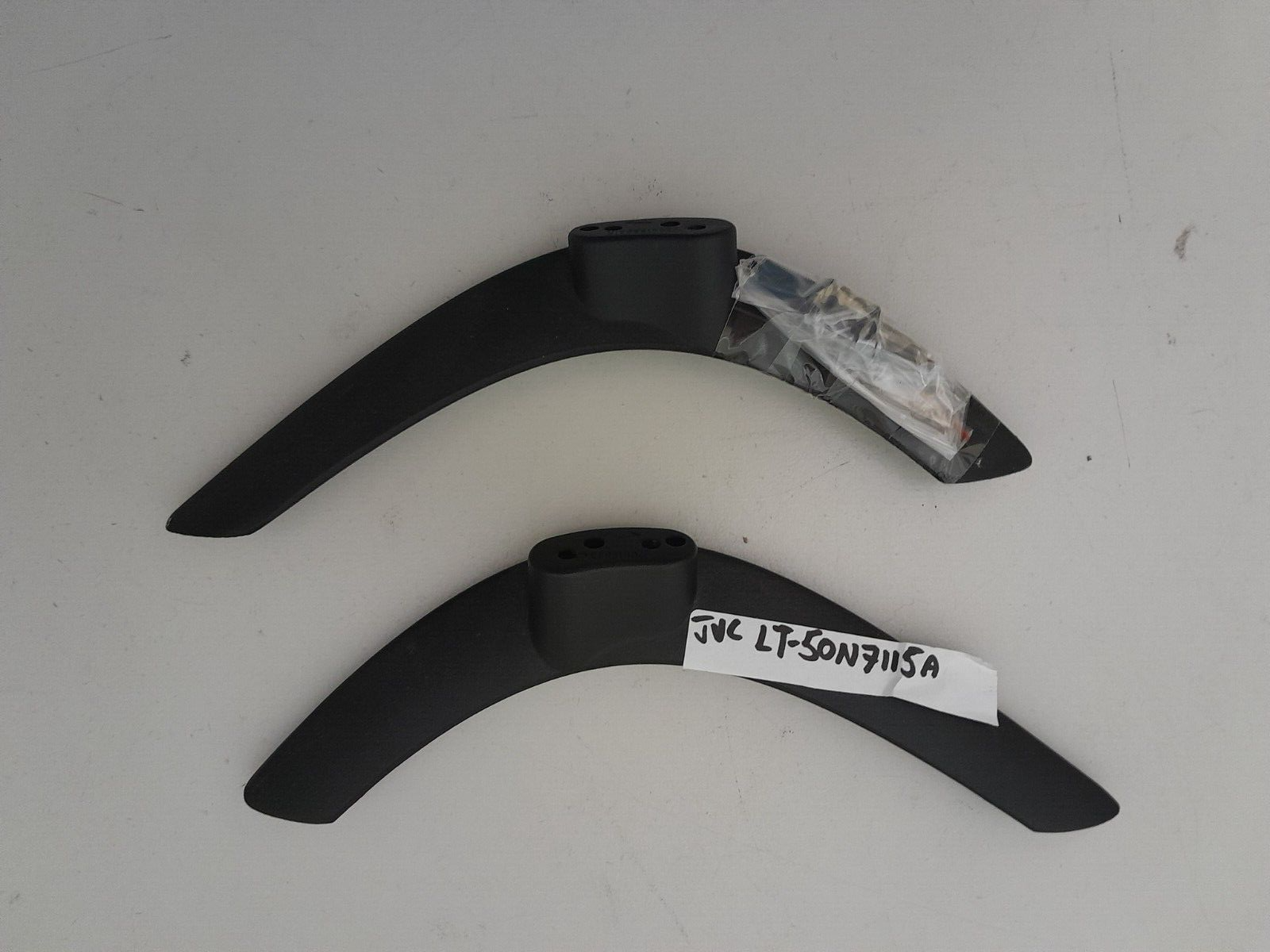 GENUINE JVC LT-50N7115A L&R FEET & SCREWS