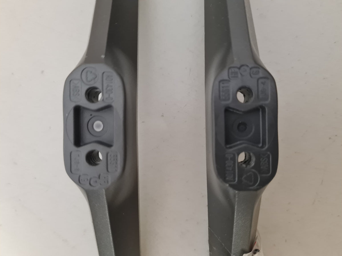 FFALCON FF55U64 L&R FEET & SCREWS