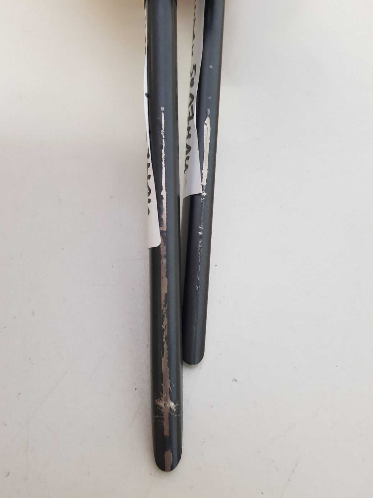 HISENSE 50A7HAU L&R FEET & SCREWS