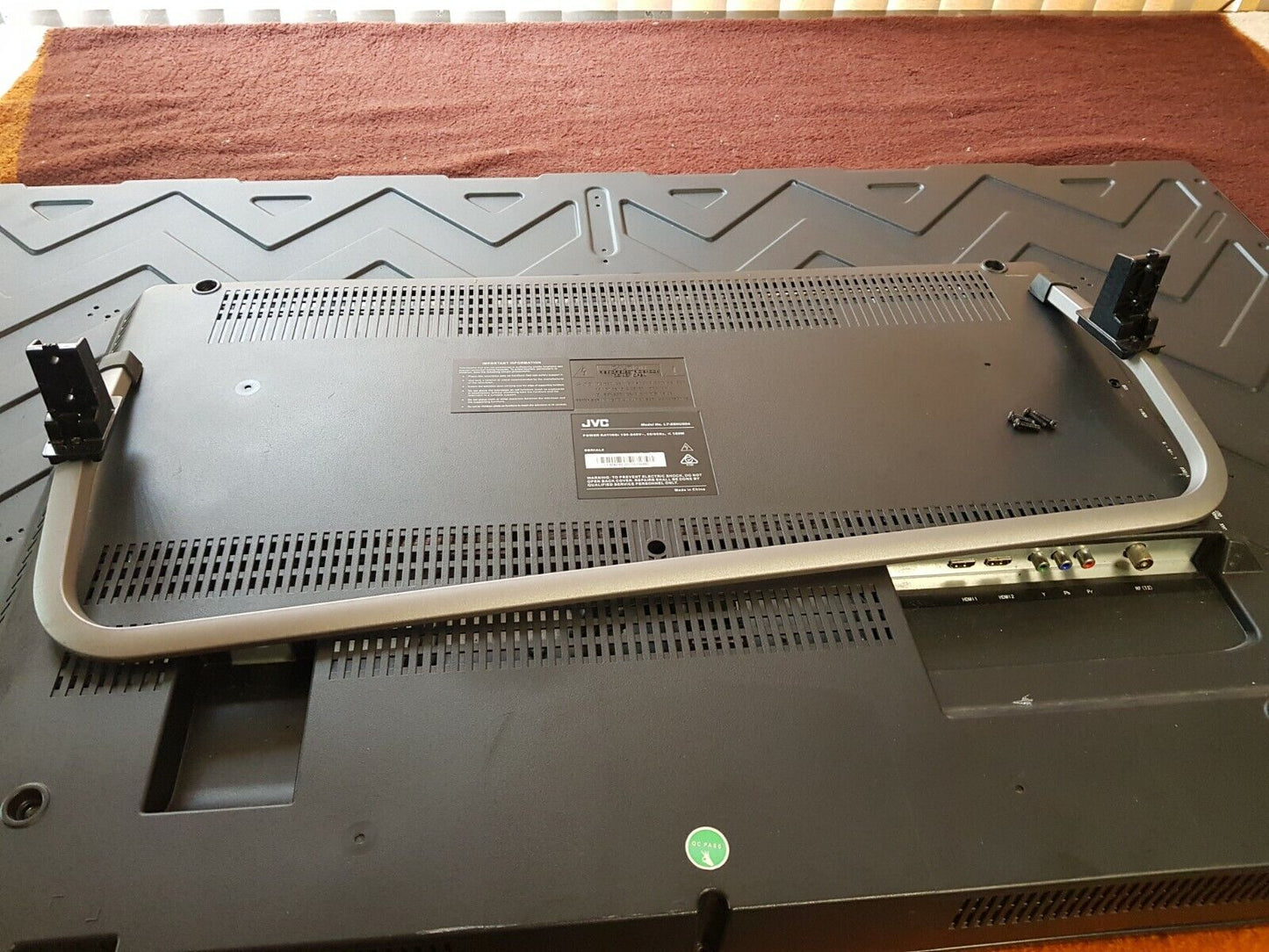 GENUINE JVC LT-55NU50A STAND & SCREWS