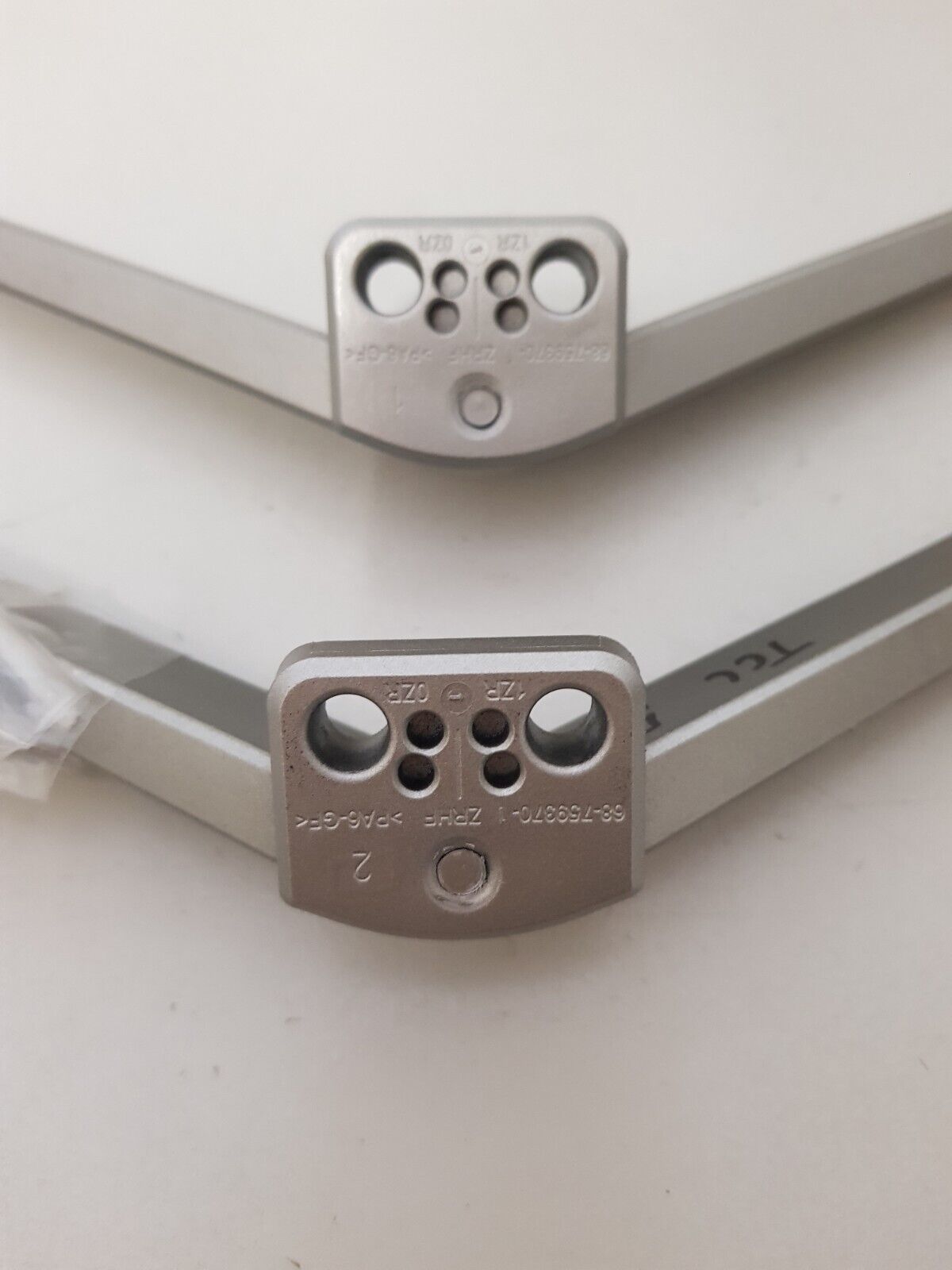 GENUINE TCL 55P725 L&R FEET & SCREWS