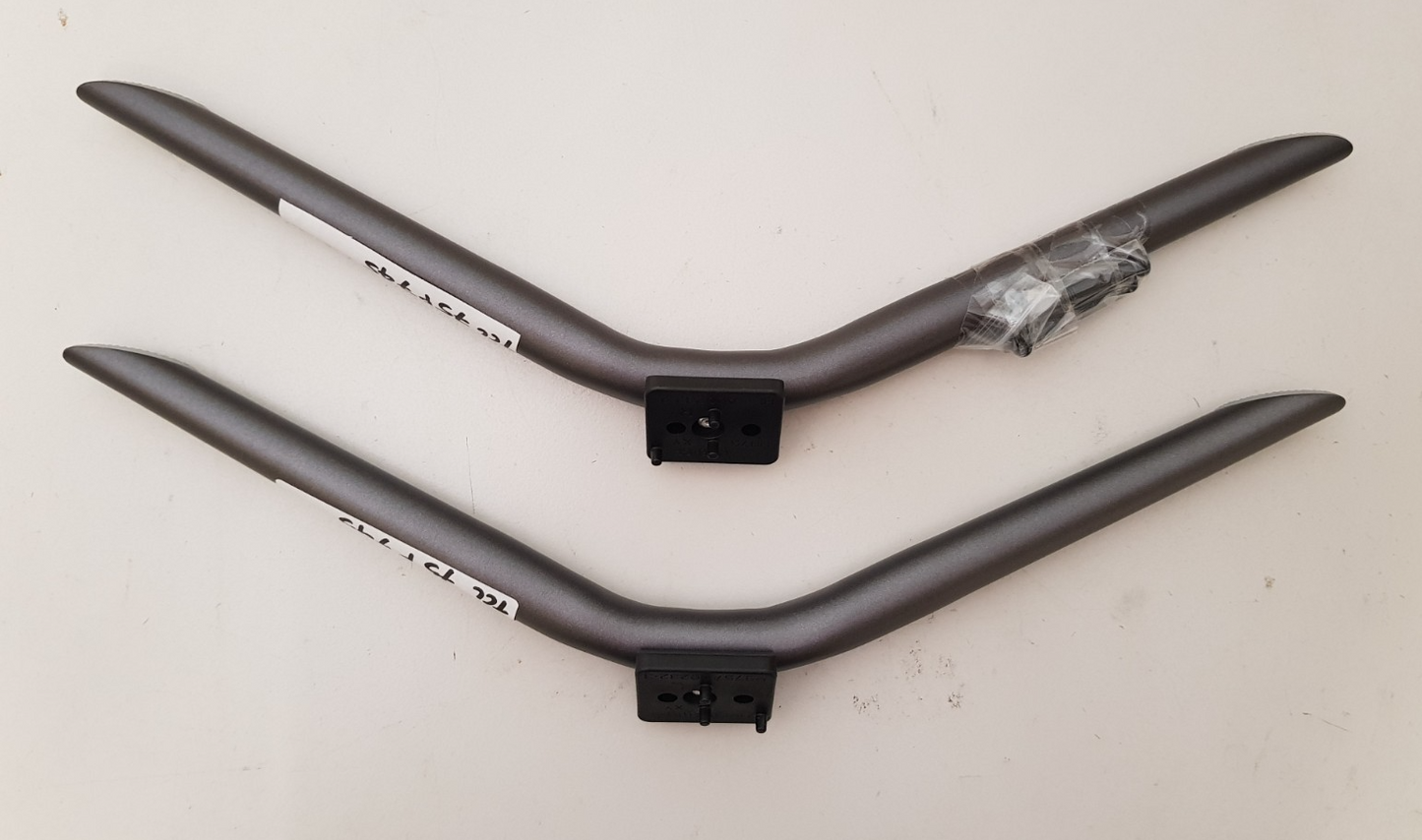 GENUINE TCL 75P745 L&R FEET & SCREWS