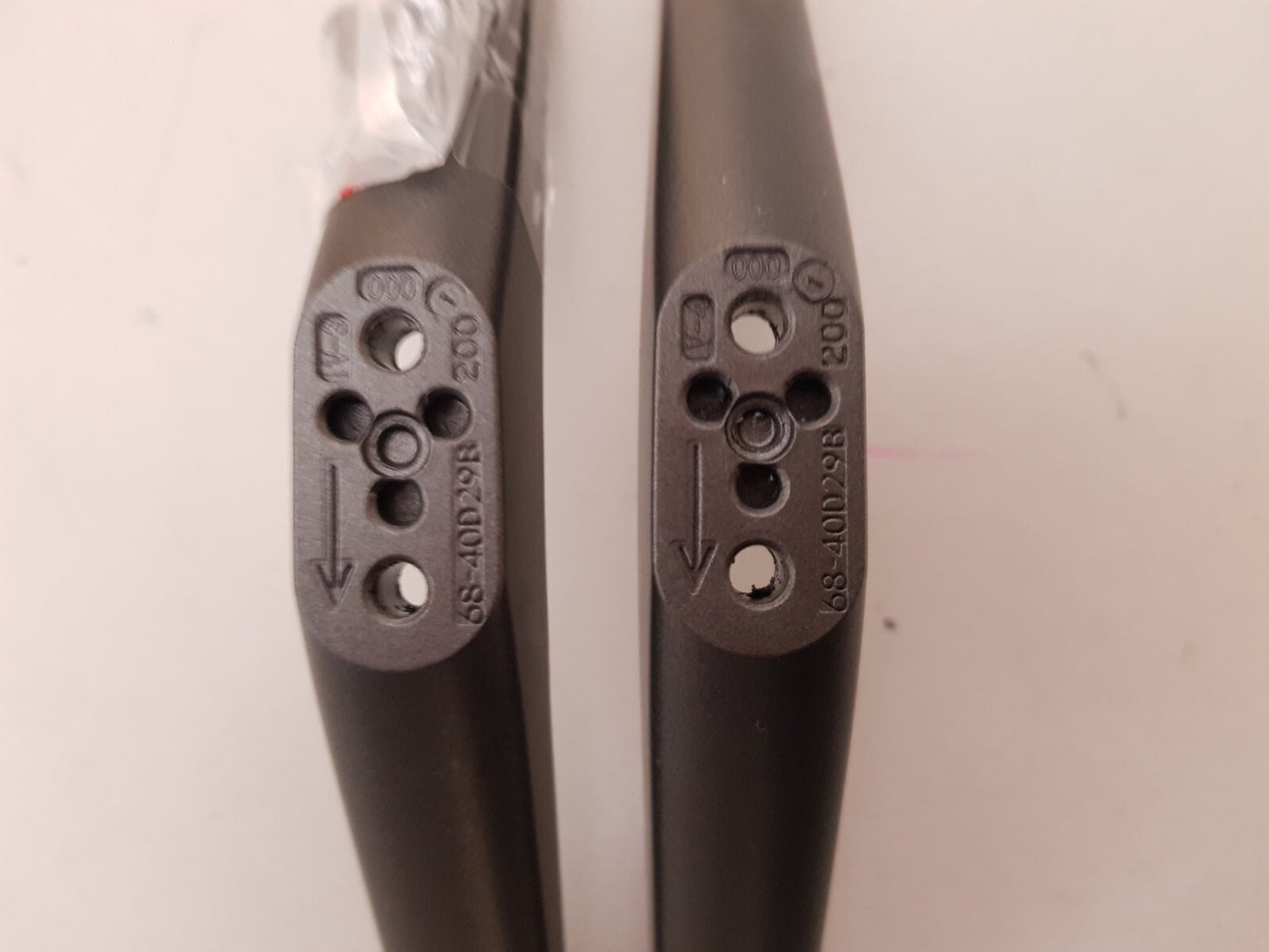 GENUINE TCL 43P745 L&R FEET & SCREWS