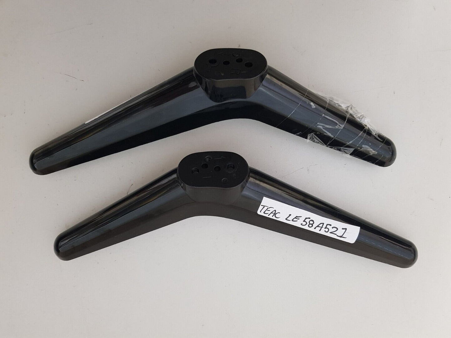 GENUINE TEAC LE58A521 L&R FEET & SCREWS