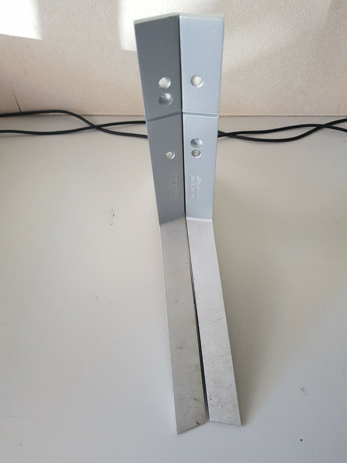 GENUINE TCL U65E5800FS L & R Feet/Mounting Brackets 68-535290-00