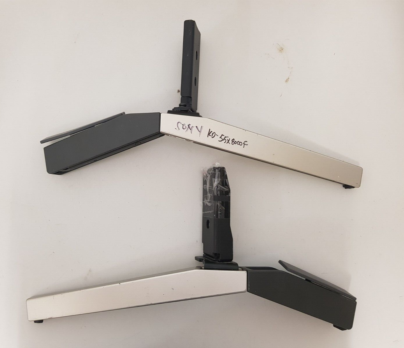 GENUINE SONY KD 55X8000F L&R FEET & SCREWS