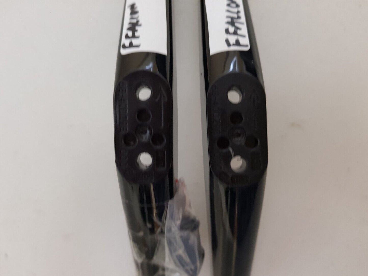 GENUINE FFALCON 40F1 L&R FEET & SCREWS