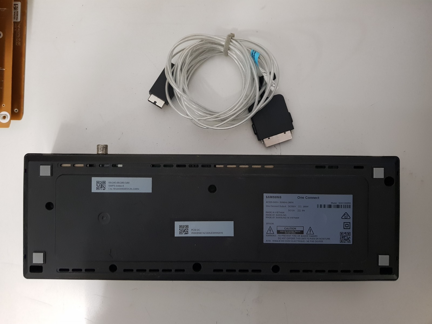 GENUINE SAMSUNG 55Q90 65Q85 65Q80 ONE CONNECT BOX & CABLE SOC1002RB