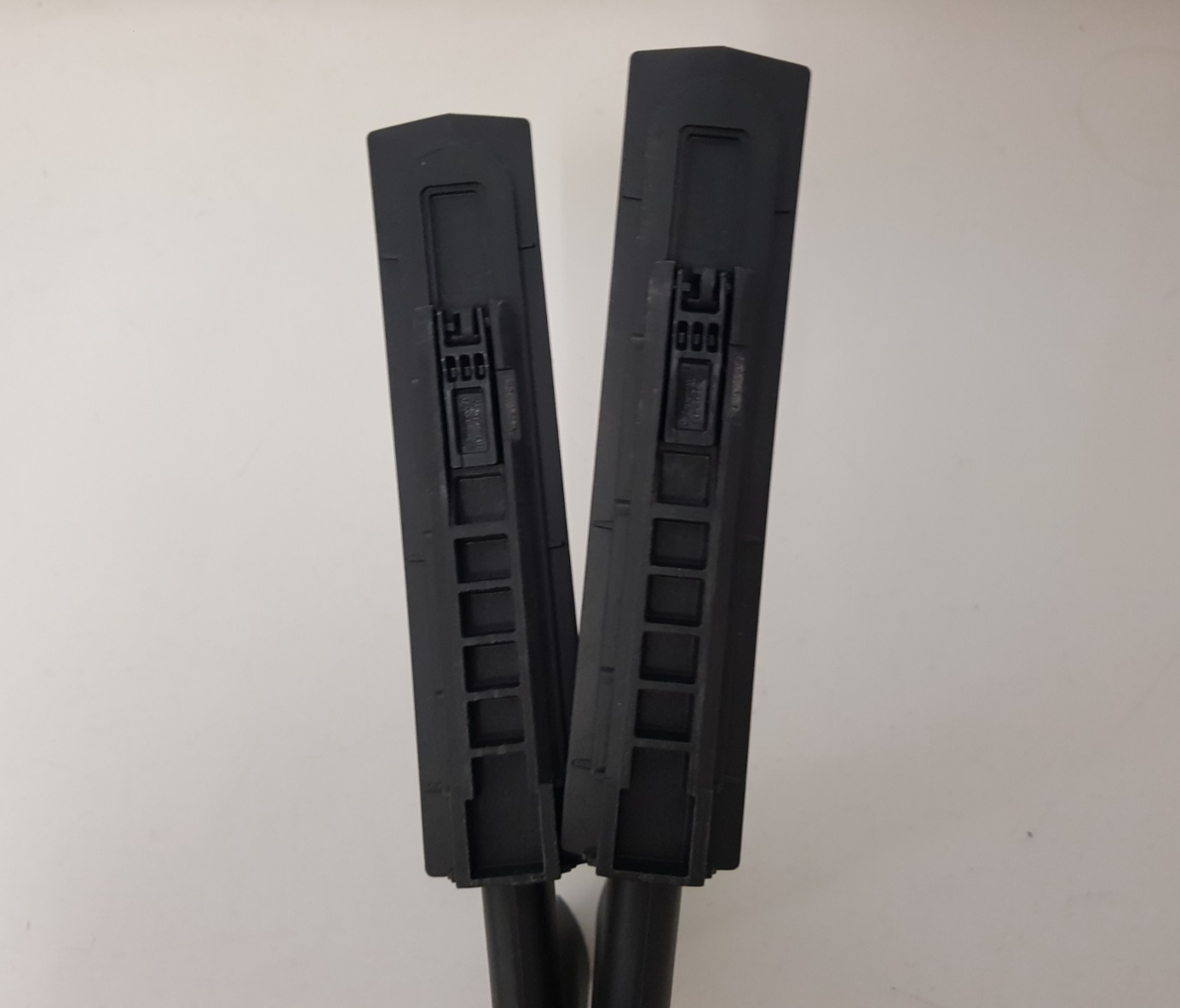 SAMSUNG QA65LS03AAW L&R FEET