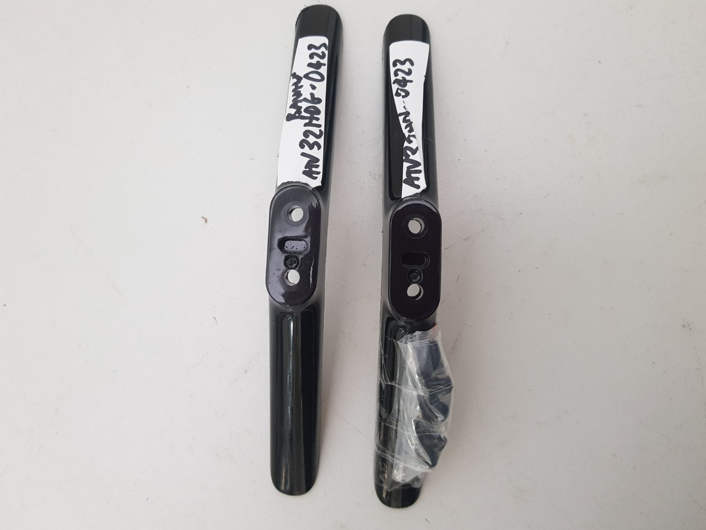 BAUHN ATV32HDG-0423 L&R FEET & SCREWS