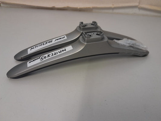 GENUINE HISENSE 50K321UW L&R FEET & SCREWS