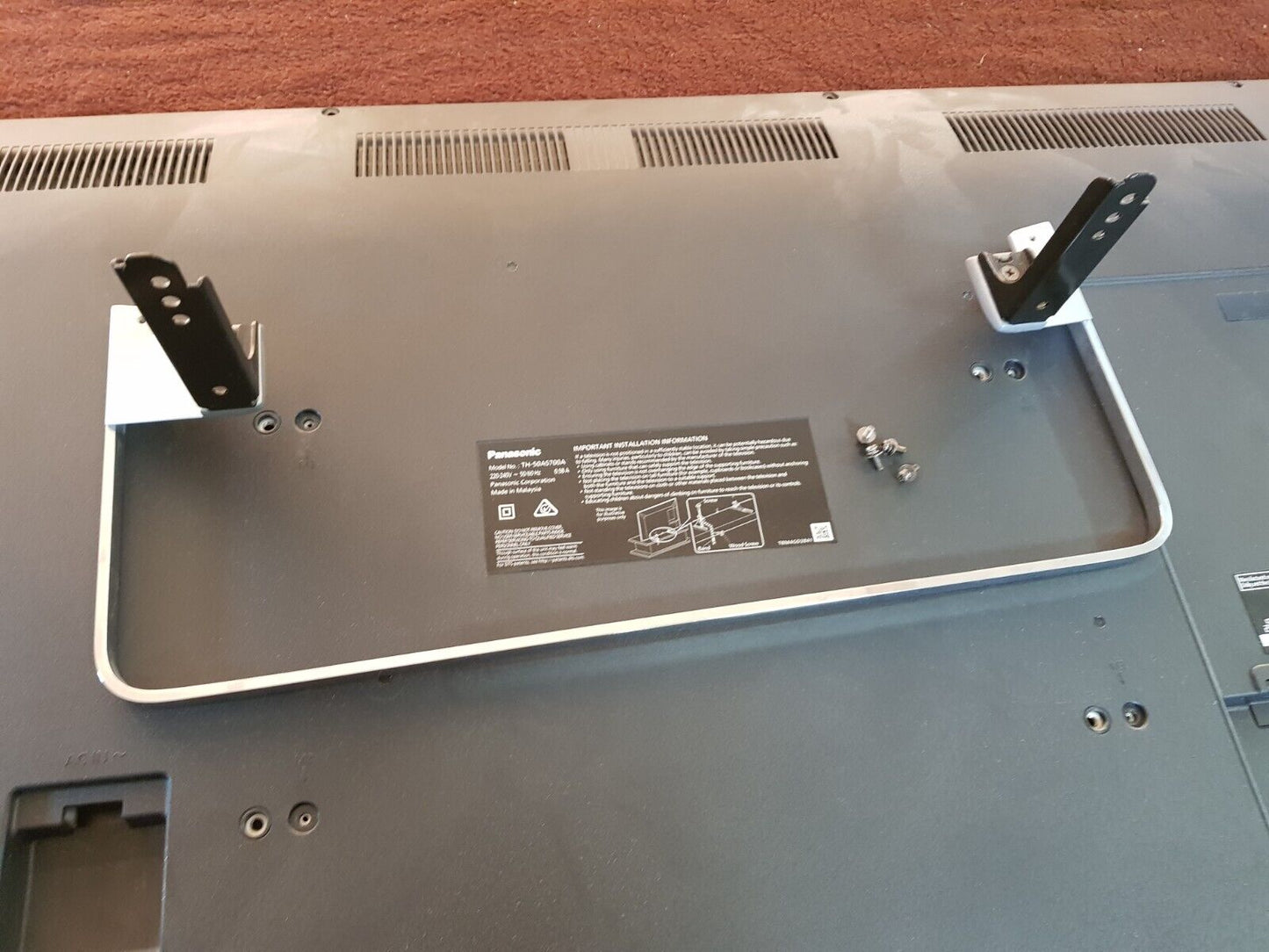 GENUINE PANASONIC TH-50AS700A STAND & SCREWS