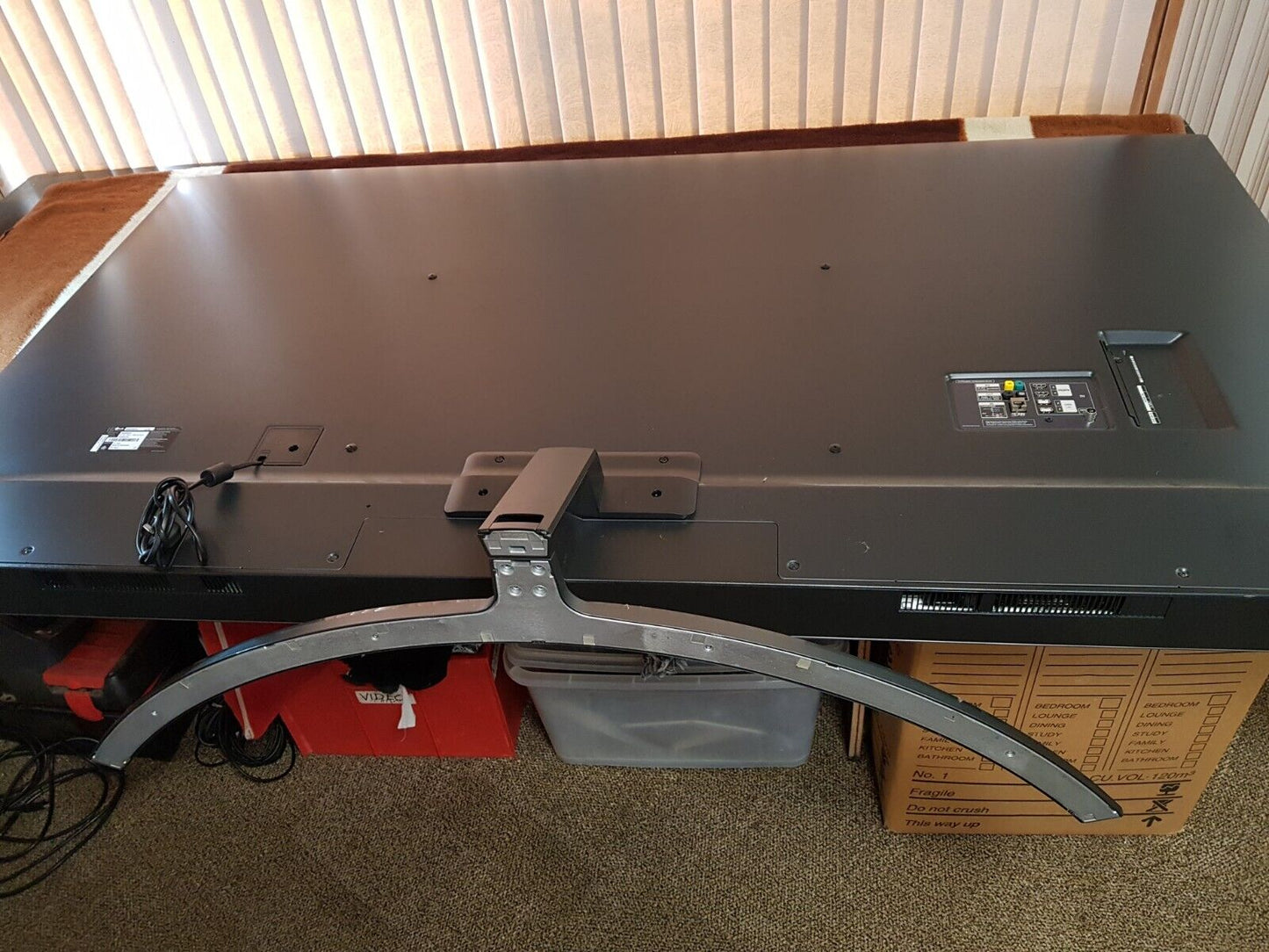 GENUINE LG 86UM7600 STAND & SCREWS