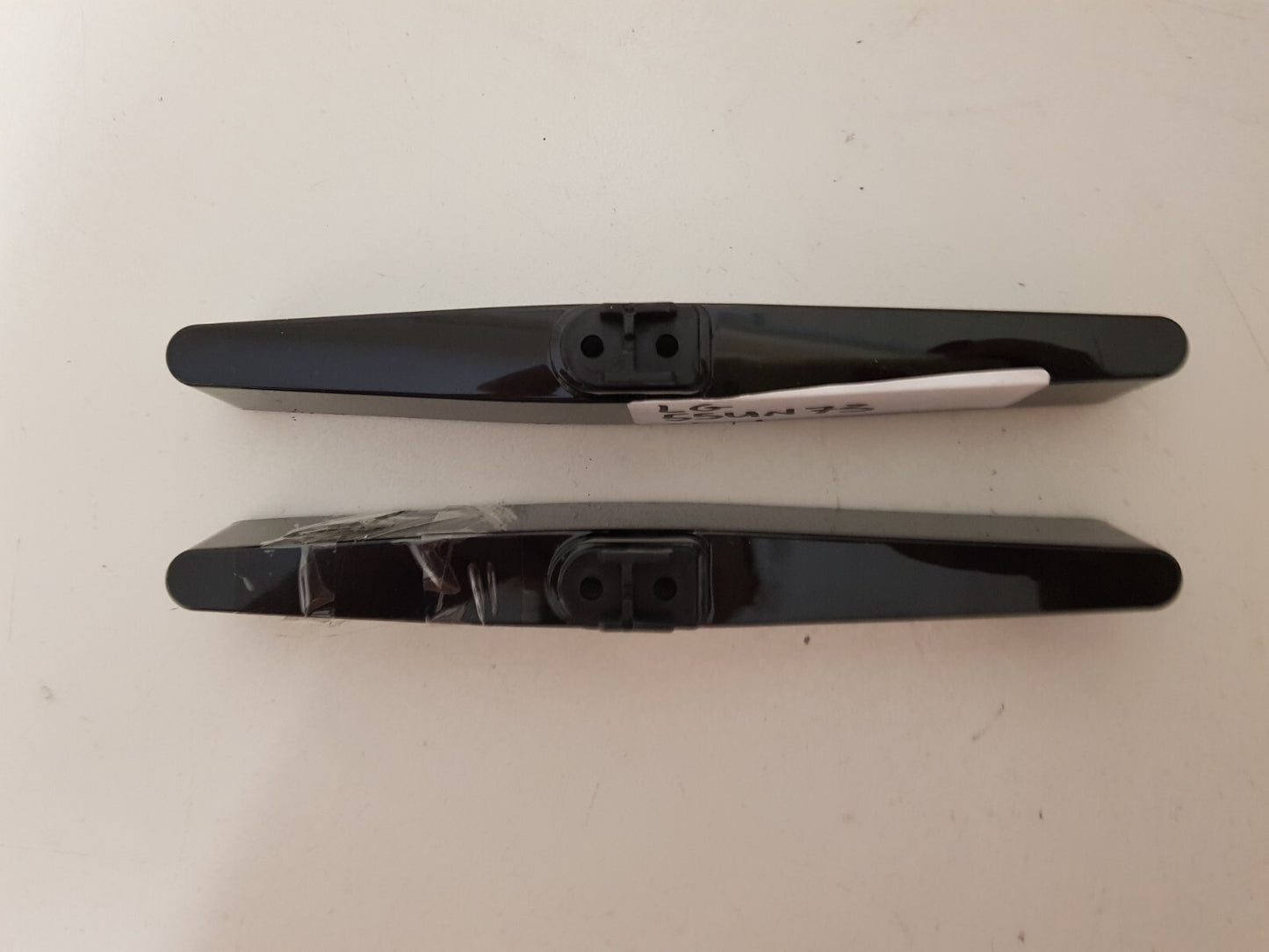 GENUINE LG 55UN73 L&R FEET & SCREWS