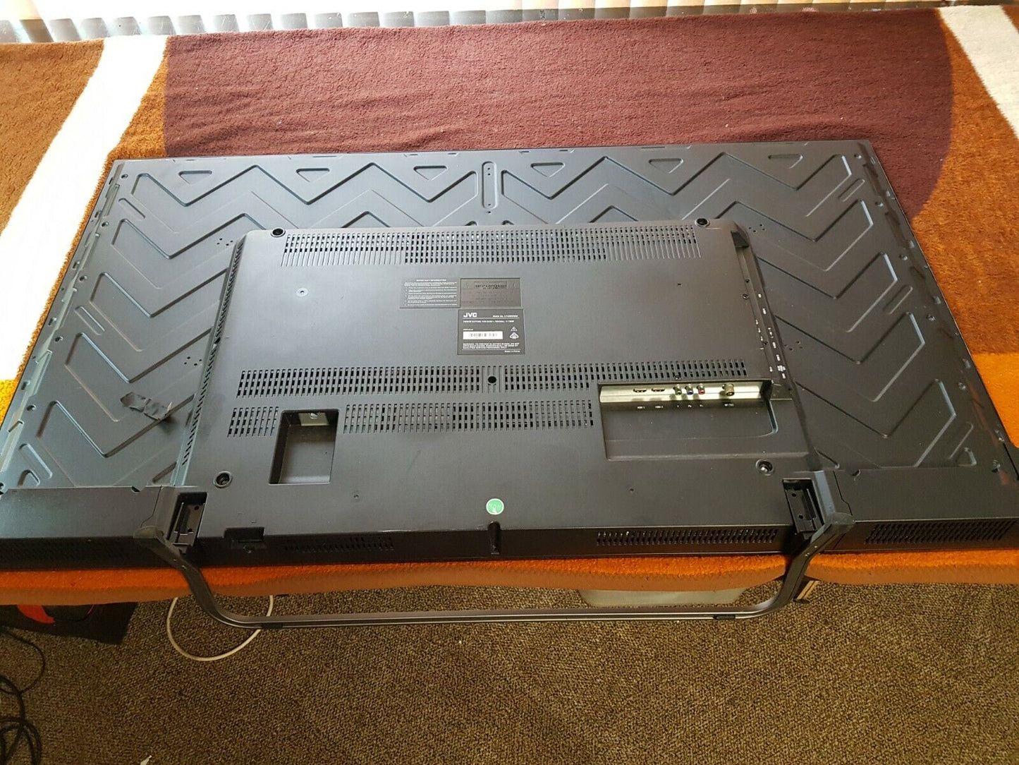 GENUINE JVC LT-55NU50A STAND & SCREWS