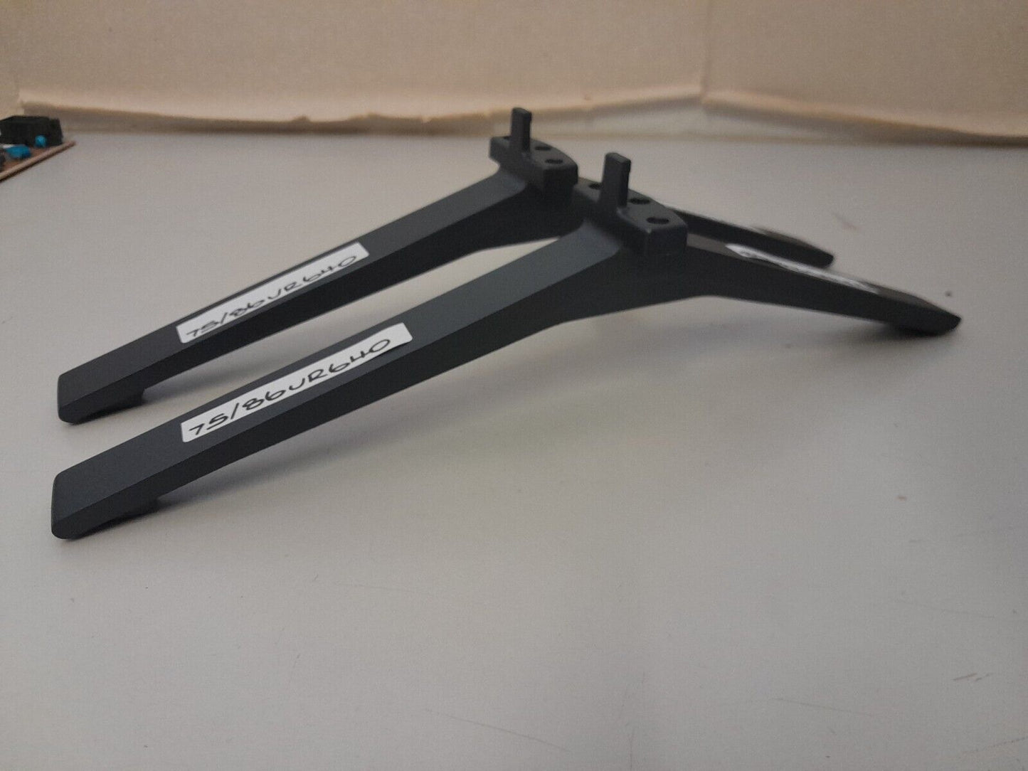 GENUINE LG 75/86 NANO 75/86UR640 SERIES L&R FEET